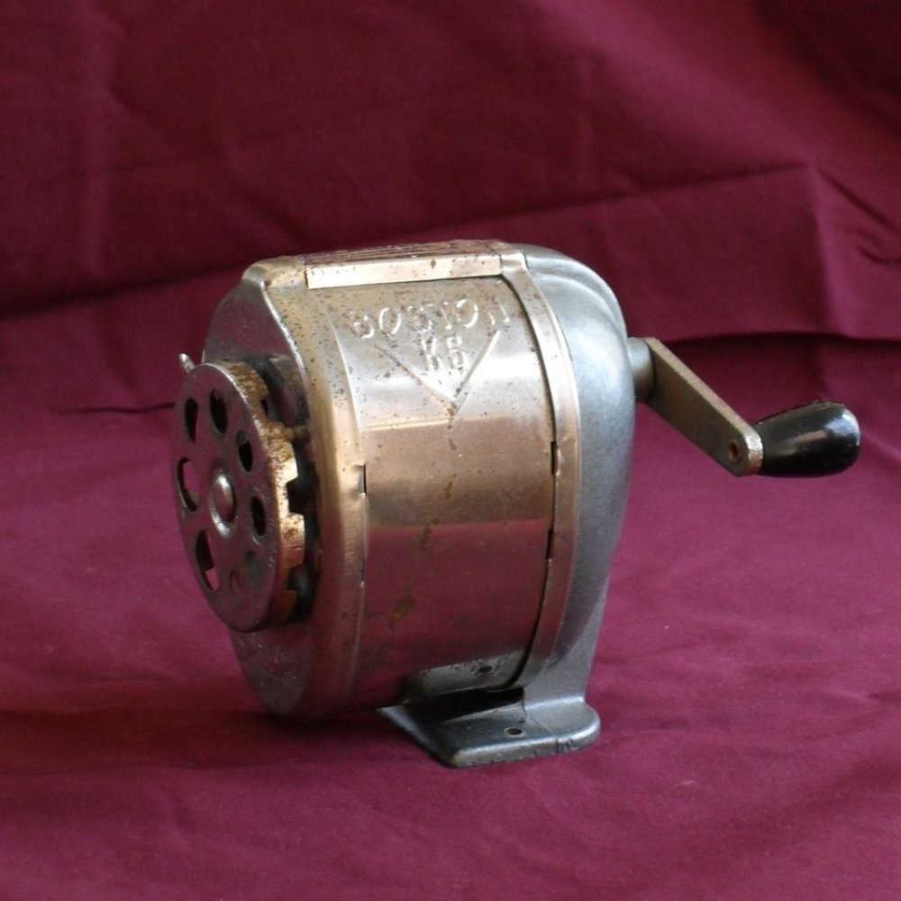 Vintage Boston Hand operated 8-hole/sizes pencil sharpener.